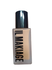 Il Makiage Woke Up Like This base bottle shows smooth, even coverage.