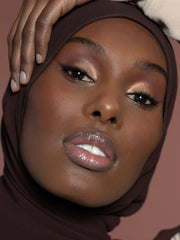 ILIA palette finishes: matte, satin, and metallic for chic eye looks