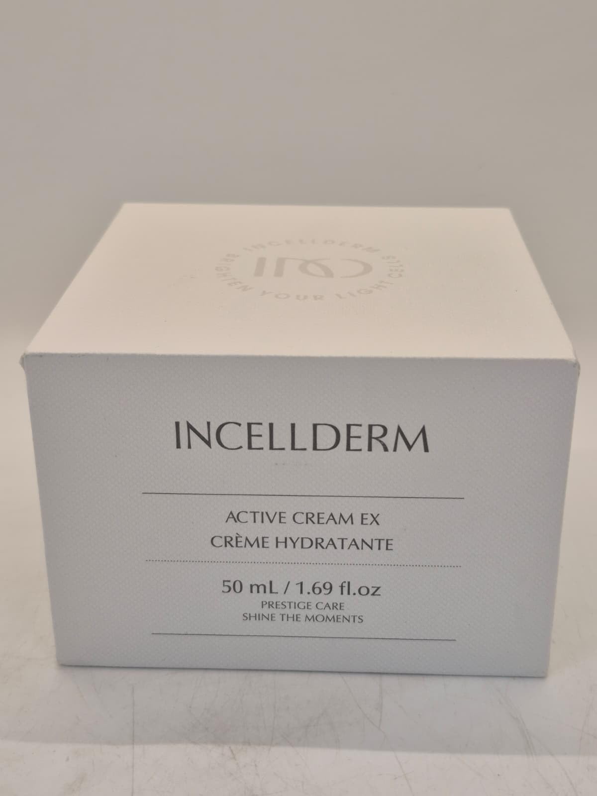 INCELLDERM Active Cream showing non-greasy finish on skin