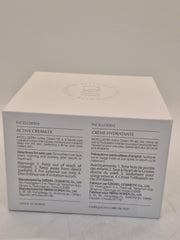 INCELLDERM Active Cream on skin for a radiant look