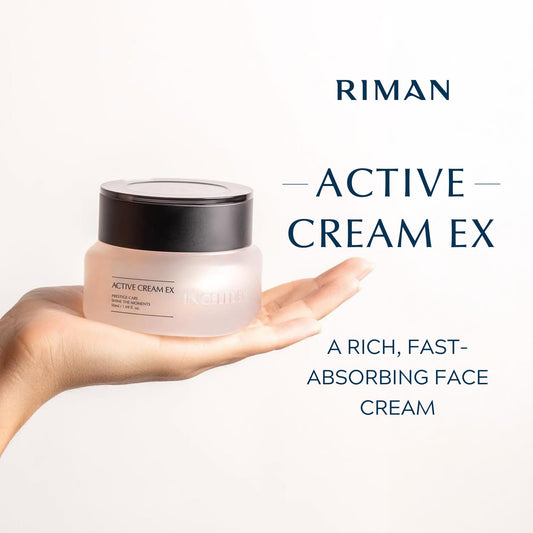 Applying INCELLDERM Active Cream for smooth, even texture