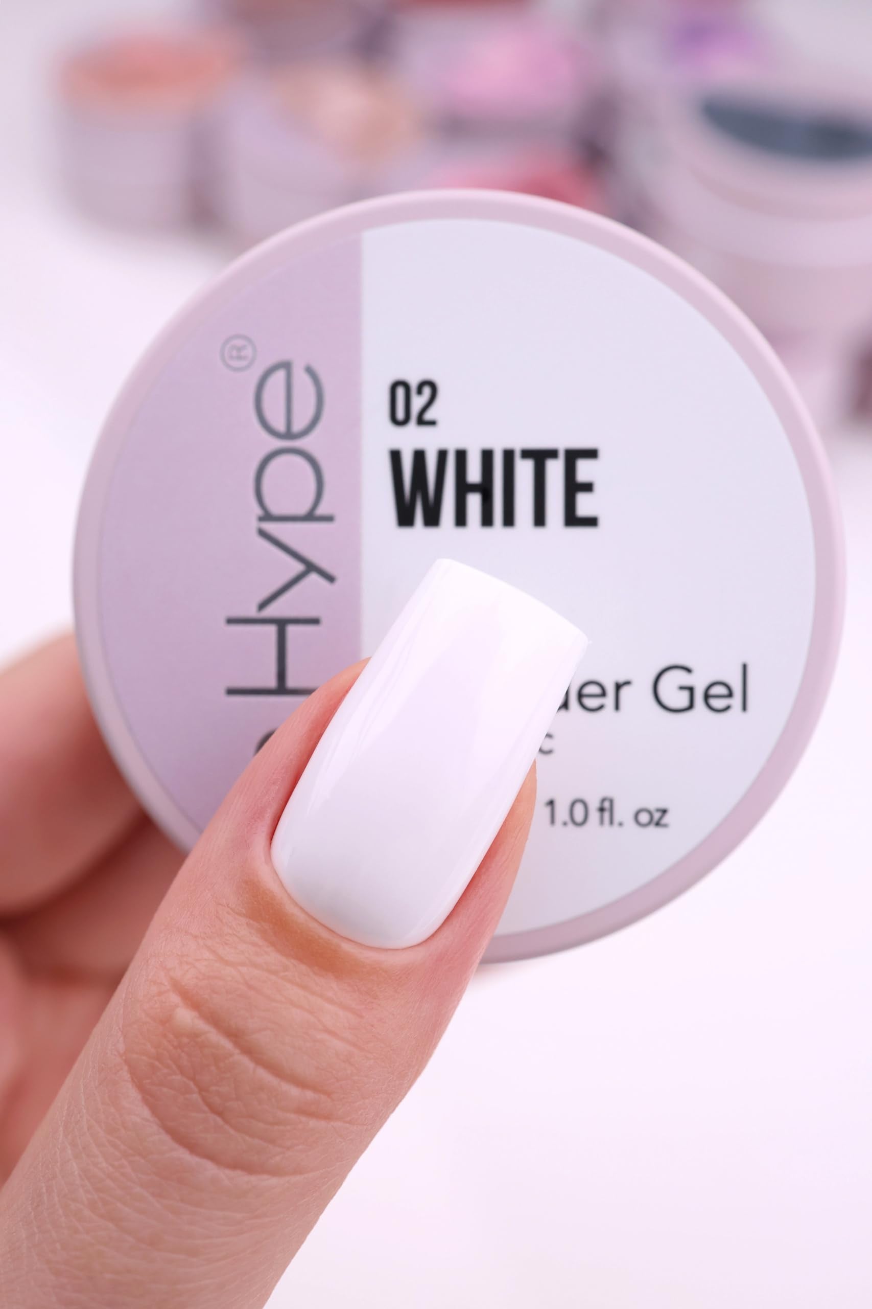 IN.HYPE Camouflage Builder Gel self-levels for smooth, even application