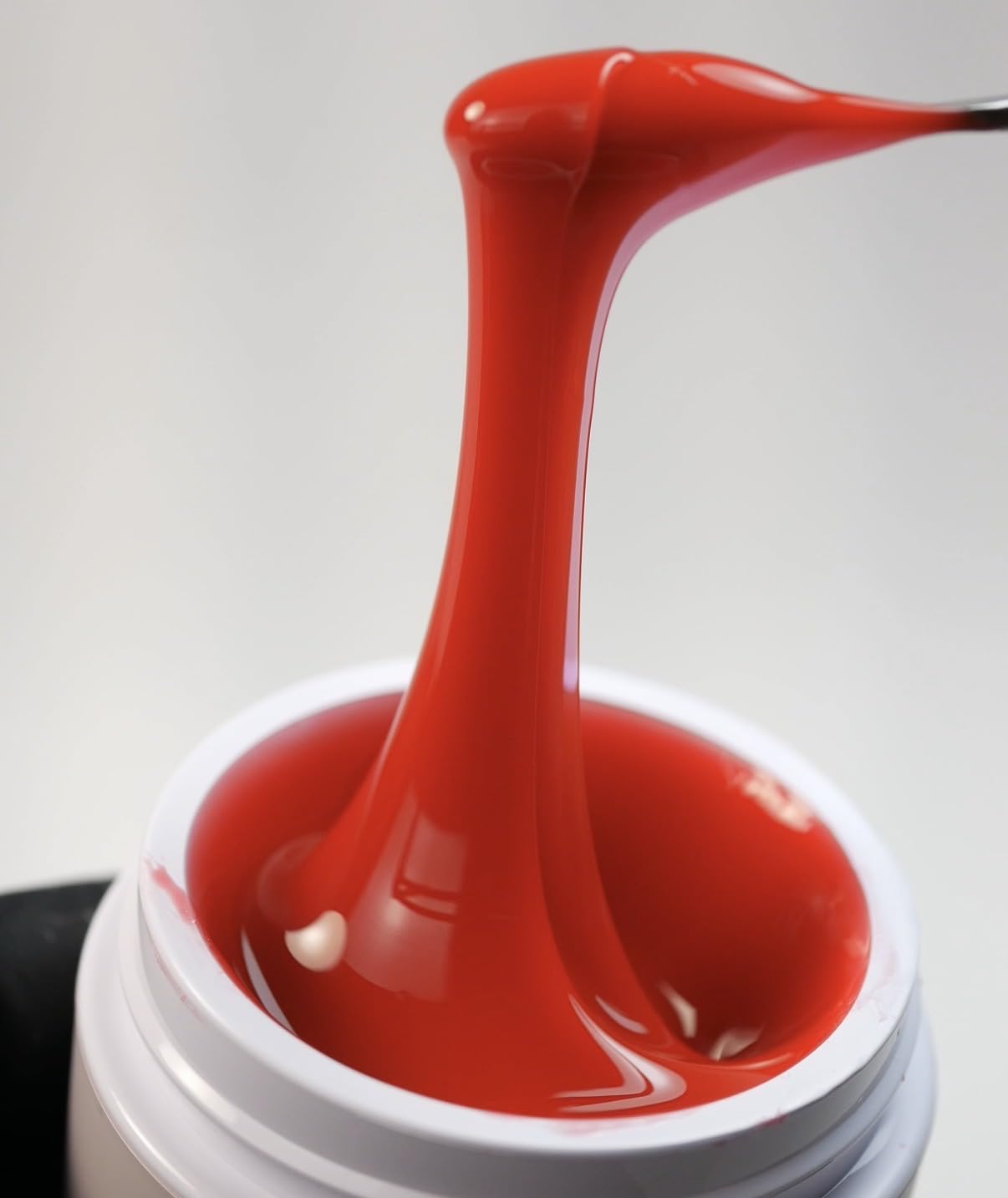 IN.HYPE Elastic Base base coat enhances adhesion for lasting nails