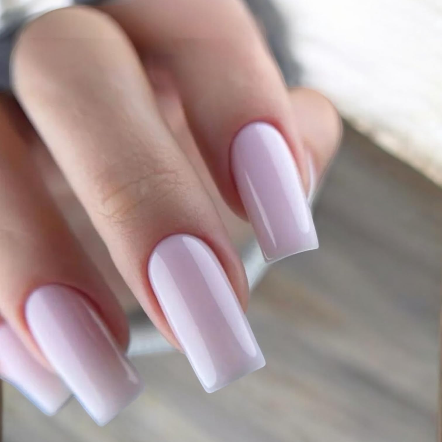 IN.HYPE Gel Top Coat Nude 3 application on nail demonstrating smooth color seal.