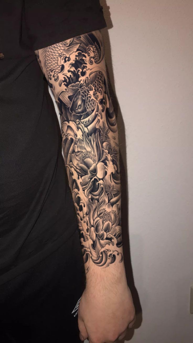 INKARTLINK anti-transfer sleeves protect clothing during bold arm art