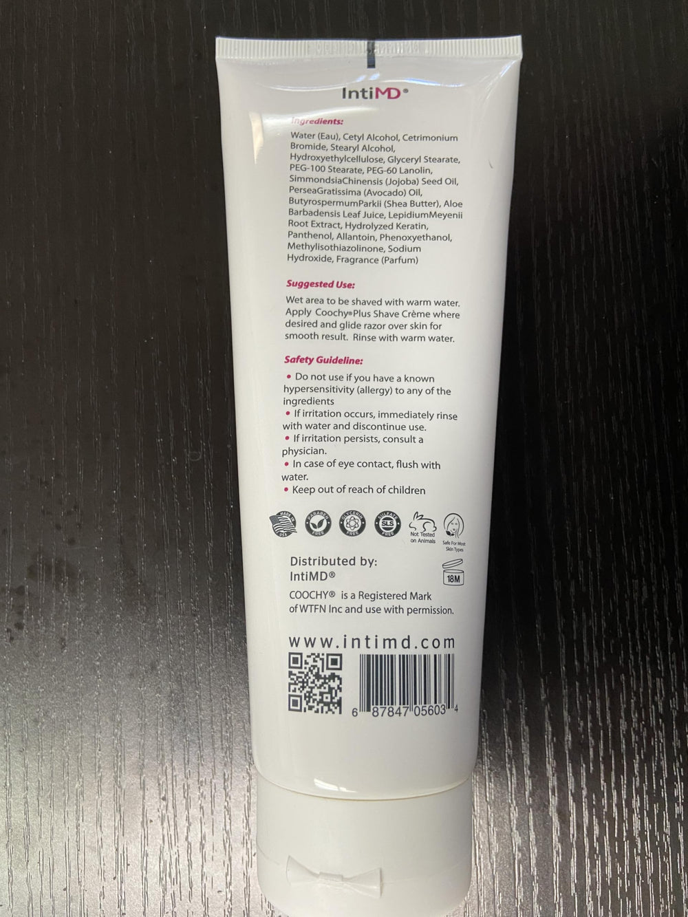IntiMD Coochy Plus packaging highlights USA-made product with nourishing ingredients.