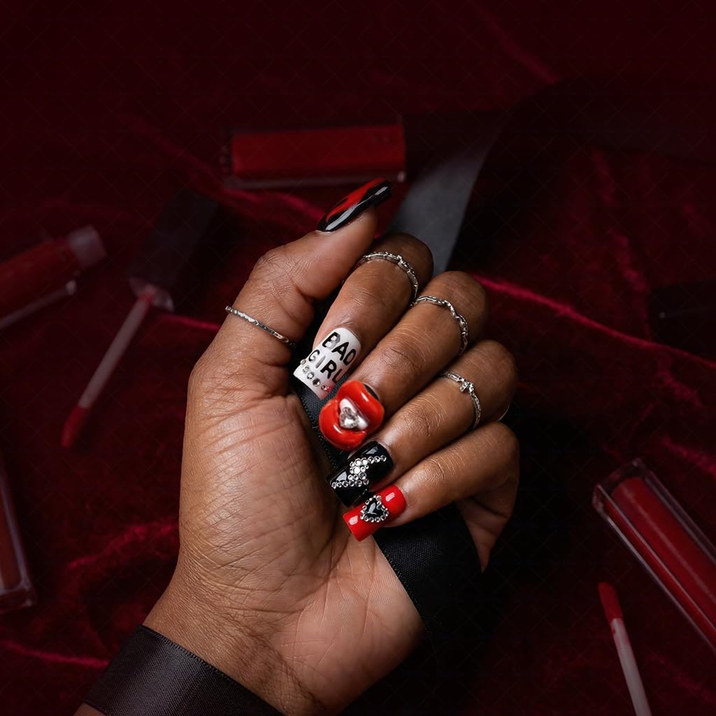 IntoVibes duck-shaped nails with short length for everyday wear.