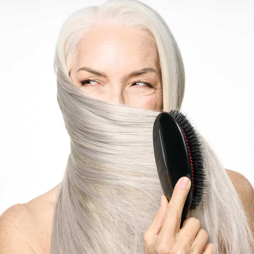 Ion Texturizing Wax creates defined texture with effortless movement for casual looks.