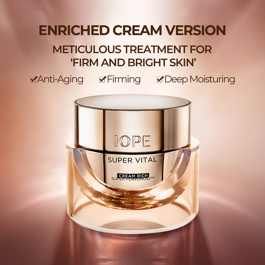 IOPE cream texture being spread on skin for smooth, non-sticky absorption