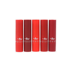 Italia Deluxe Mousse Matte Lipstick Marilyn swatch highlighting soft, long-lasting color