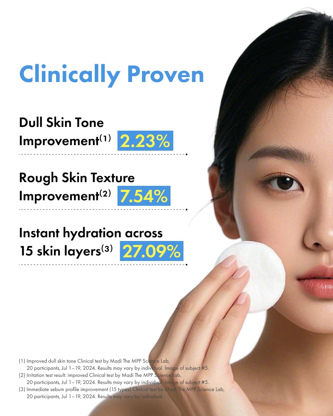 Dispenser of It'S SKIN Glutathione Shot B3 Toner in action, quick absorption