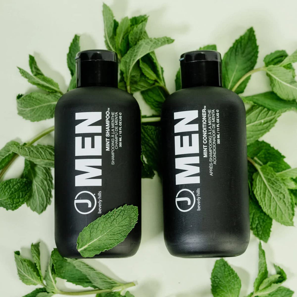J Beverly Hills Men's Mint Shampoo lather action delivers a cooling cleanse and invigorating sensation.
