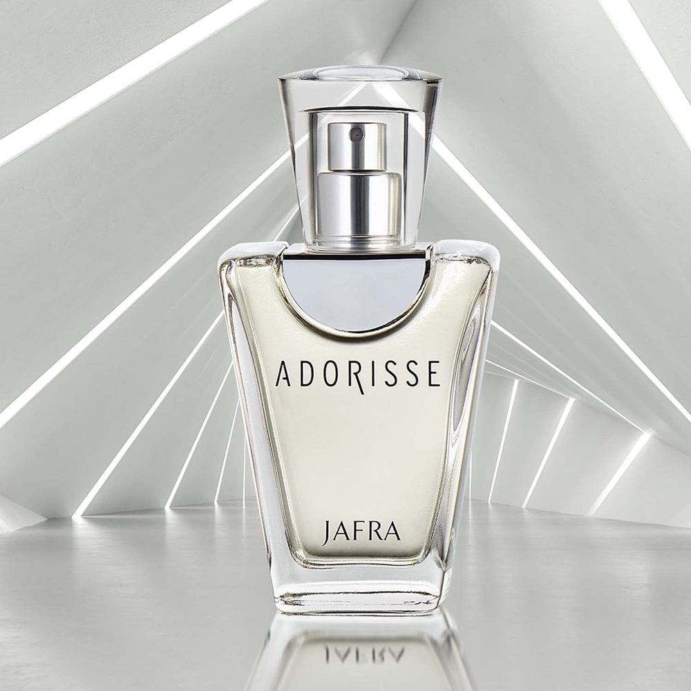 Spray nozzle enables easy, even application of Adorisse.