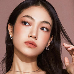 JAVIN DE SEOUL Wink Eye Primer 04 Deep Coral shade swatch on skin.