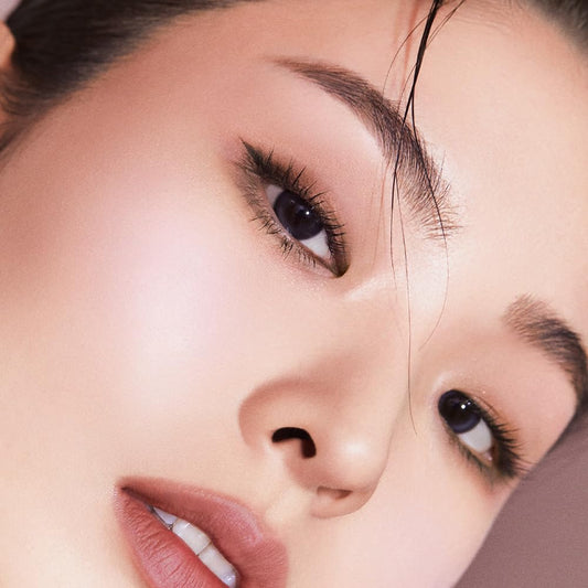 JAVIN DE SEOUL Wink Eye Primer swatch with even texture and color payoff.
