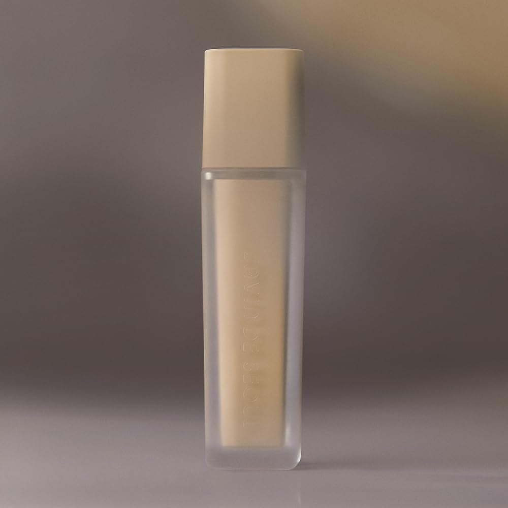 JAVIN DE SEOUL Wink Eye Primer compact packaging ideal for travel.