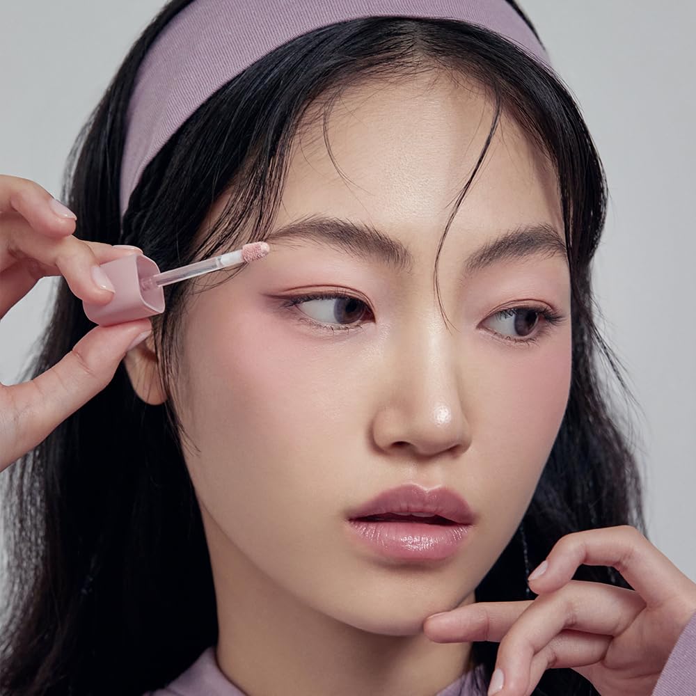 JAVIN DE SEOUL Wink Eye Primer tube swatch demonstrates smooth texture.