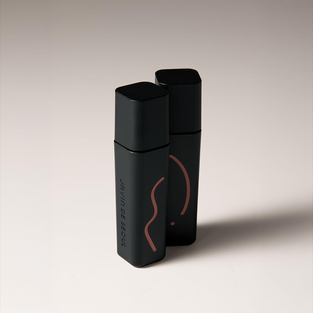 JAVIN DE SEOUL Wink Lip Shade Primer glides on for easy lip prep
