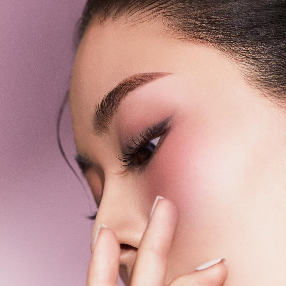 JAVIN DE SEOUL Wink Eye Primer tube dispense highlights convenient control and mess-free application