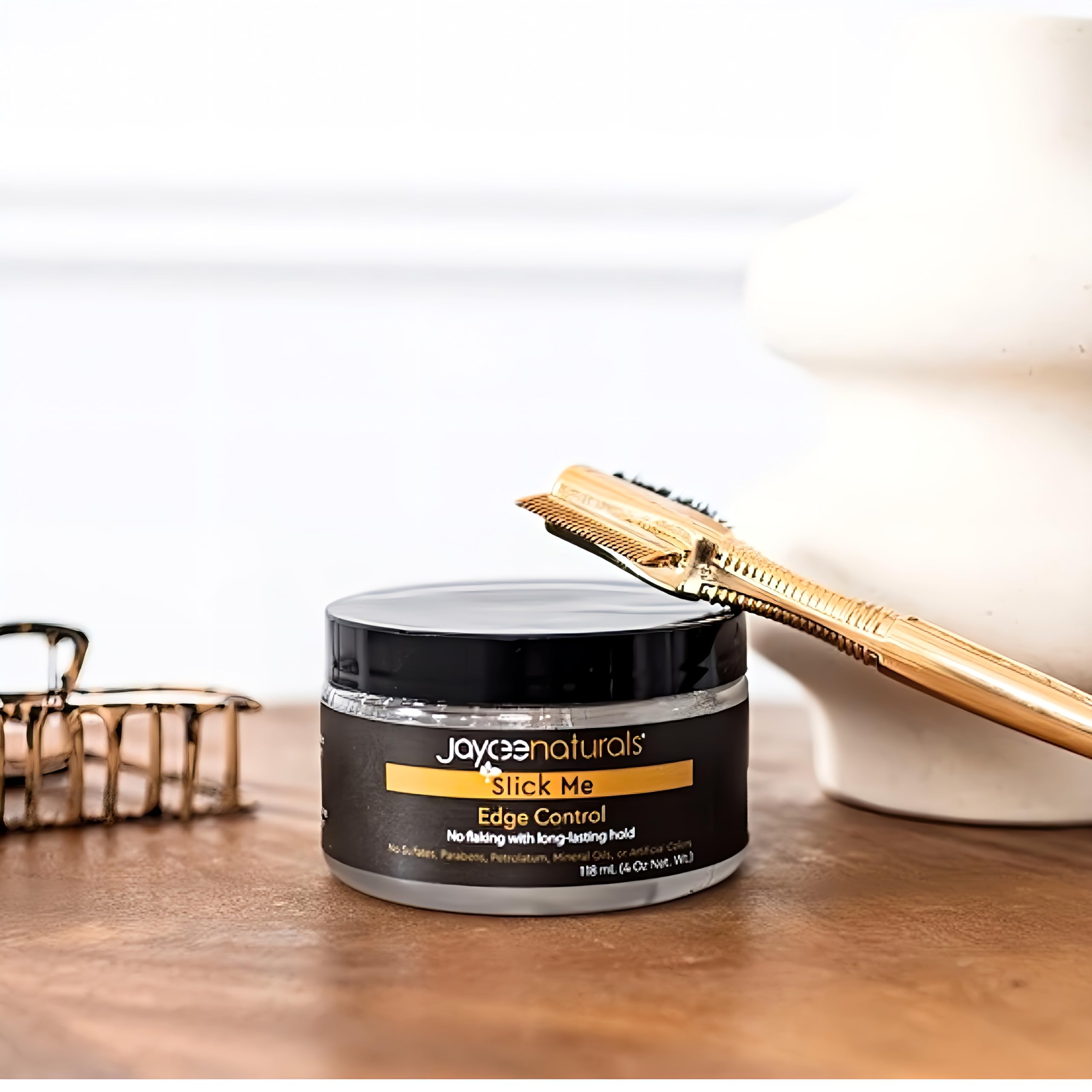 Jaycee Naturals Slick Me Edge Control keeps edges soft and defined