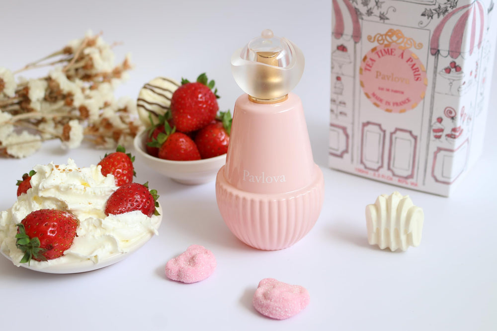 Jeanne Arthes Pavlova vanilla and whipped cream base for warmth