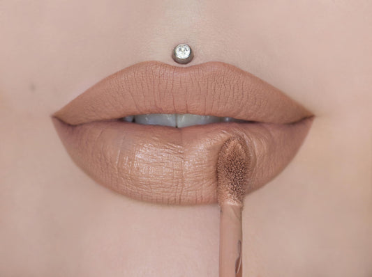 Jeffree Star Velour Lipstick in I’m Nude front view showing a smooth matte finish for everyday wear.