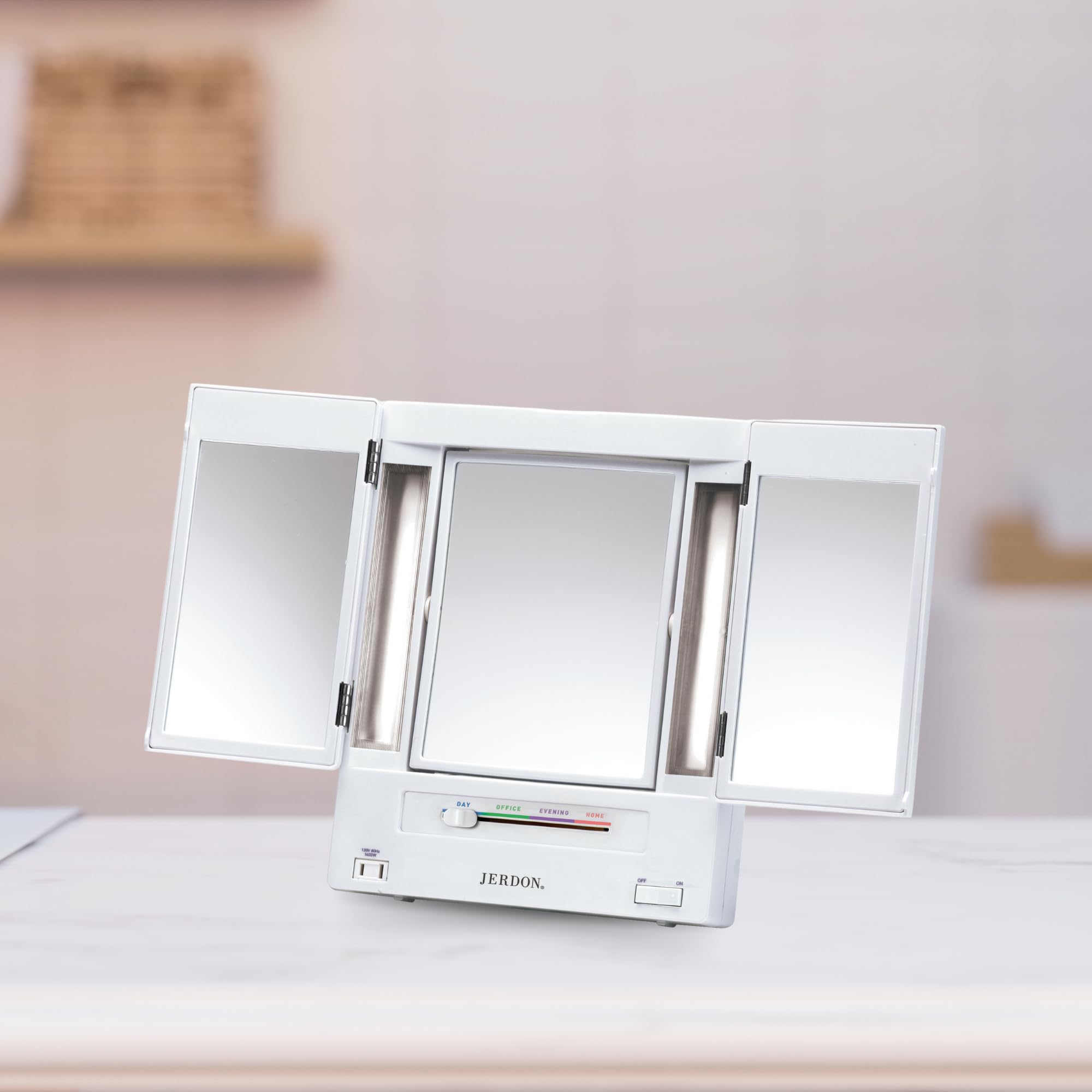 JERDON 3-mirror system includes 1X and 5X magnification options.