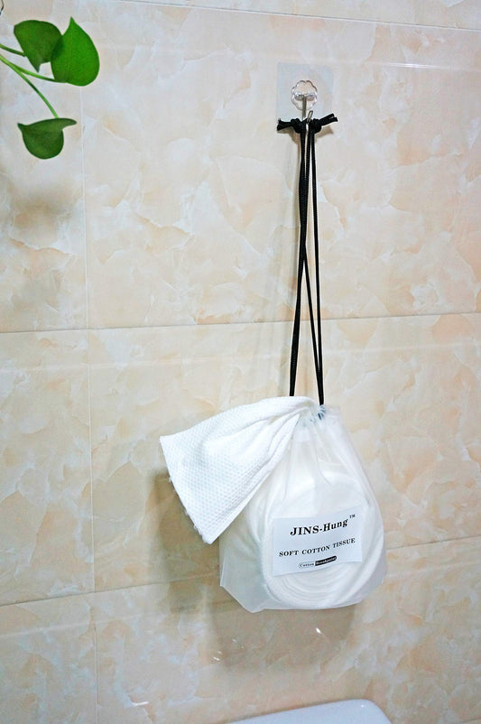JINS-Hung two-roll package with 80 towels per roll for versatile wet and dry use.
