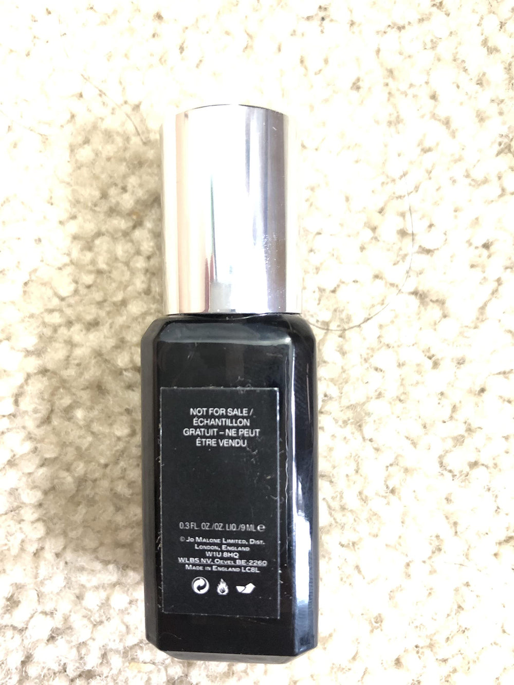 Jo Malone Cypress & Grapevine sample packaging shown for quick fragrance sampling.