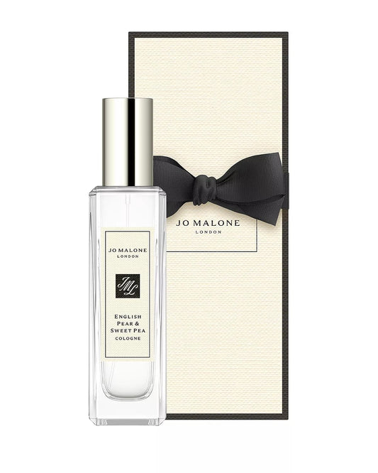 Jo Malone English Pear & Sweet Pea packaging, elegant gift-ready presentation.
