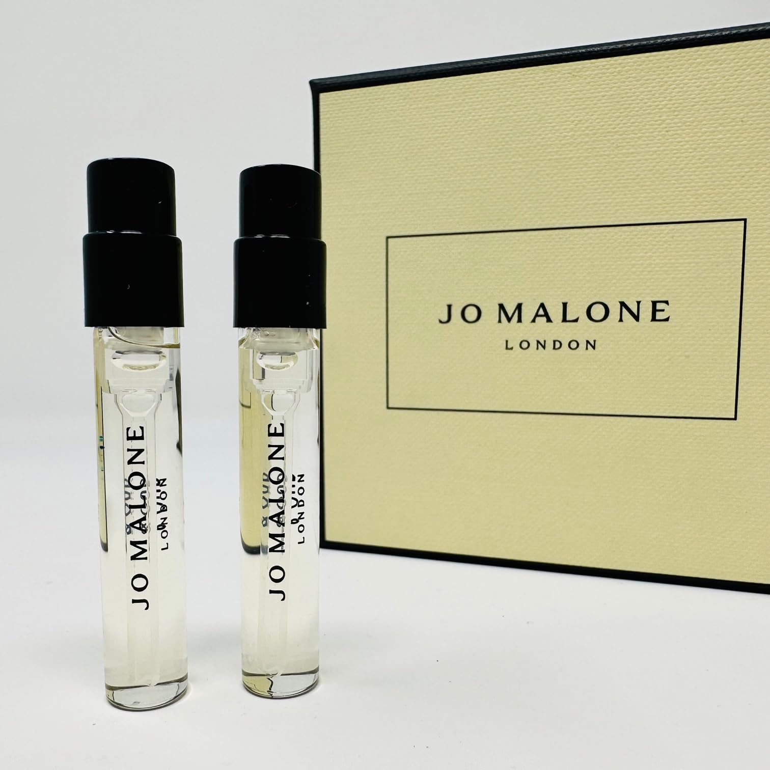 Jo Malone Velvet Rose and Oud INTENSE sample vial highlights floral-oud notes for on-the-go