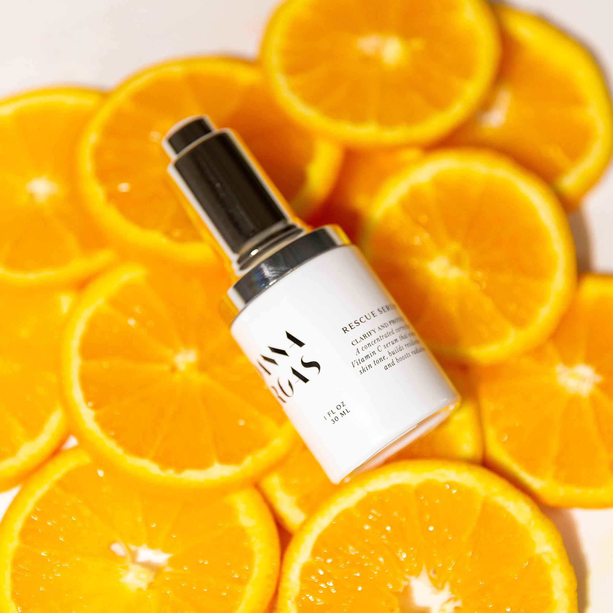 Joanna Vargas Squalane Oil blend with Vitamin C to hydrate and soften skin