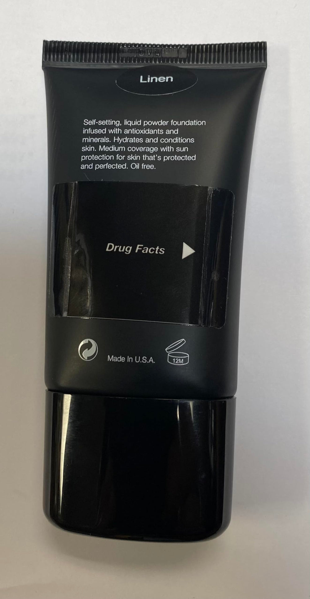 Jolie Mineral Liquid Powder Foundation SPF 15 creamy-liquid-texture creates even coverage.