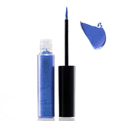 Jolie Waterproof Liquid Liner 3 Airwave provides precise application for a bold, long-lasting line