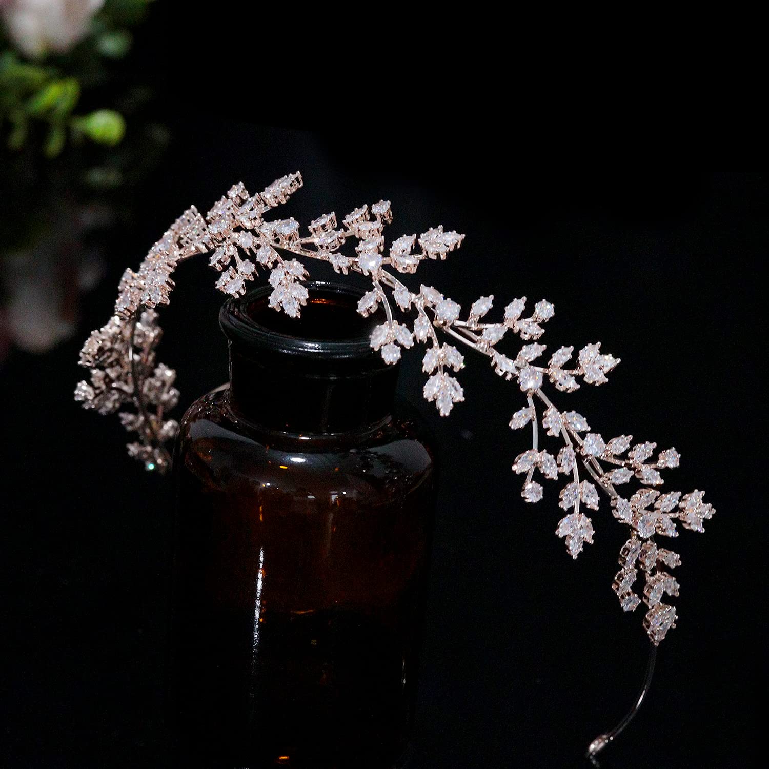 Jorsnovs gift-ready bridal tiara for a loved one