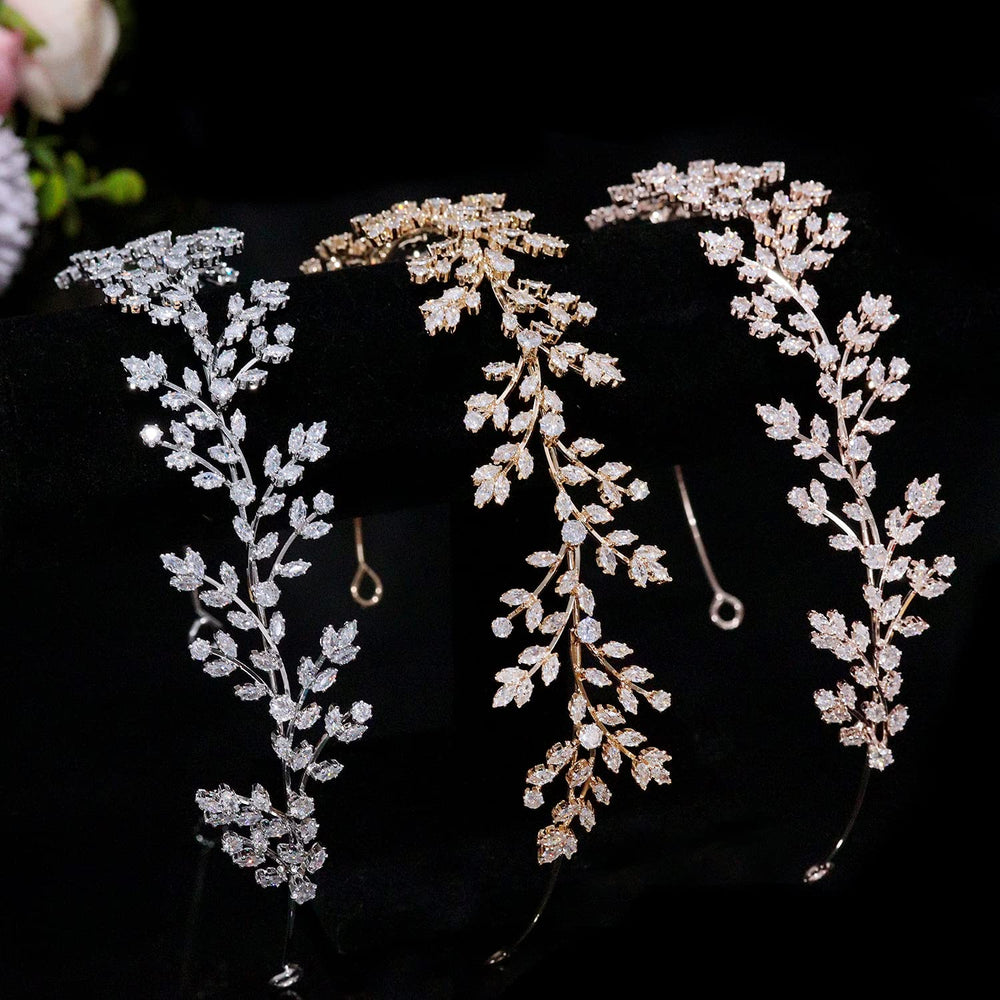 Jorsnovs tiara with pin loops securing hairstyle