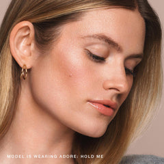 Jouer Blush Bouquet travel-friendly compact supports on-the-go touchups.