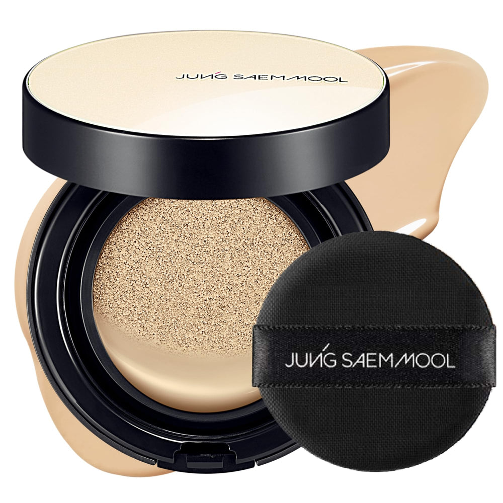 Jung Saem Mool SPF Essential Skin Nuder Cushion compact displays a natural glow.
