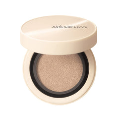 Jung Saem Mool all-day lasting formula preserves fresh makeup for 24 hours.