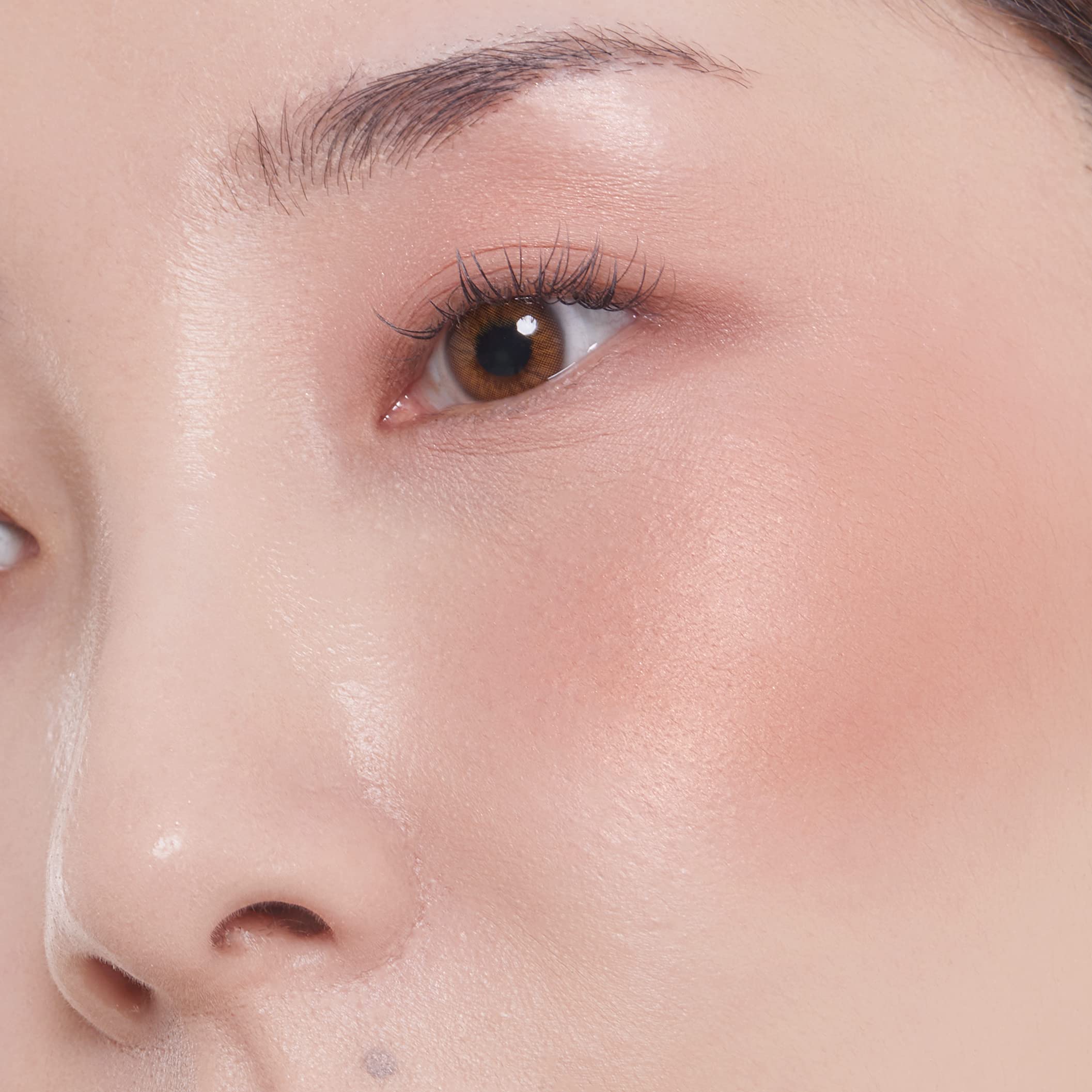 Close-up of Airy Beige texture for seamless blend