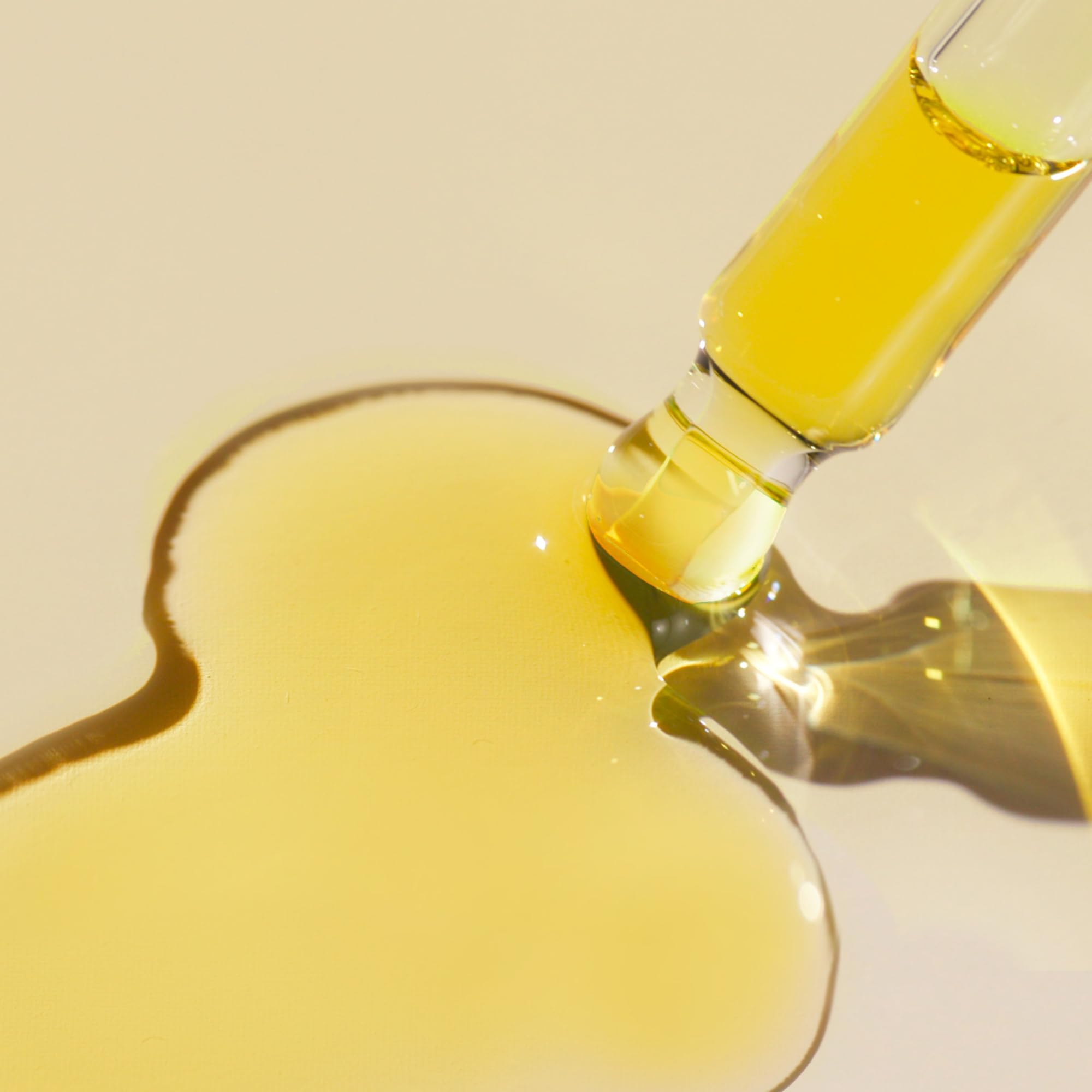 JVN pre-wash-scalp-oil-closeup-label emphasizes branding and key benefits at a glance.