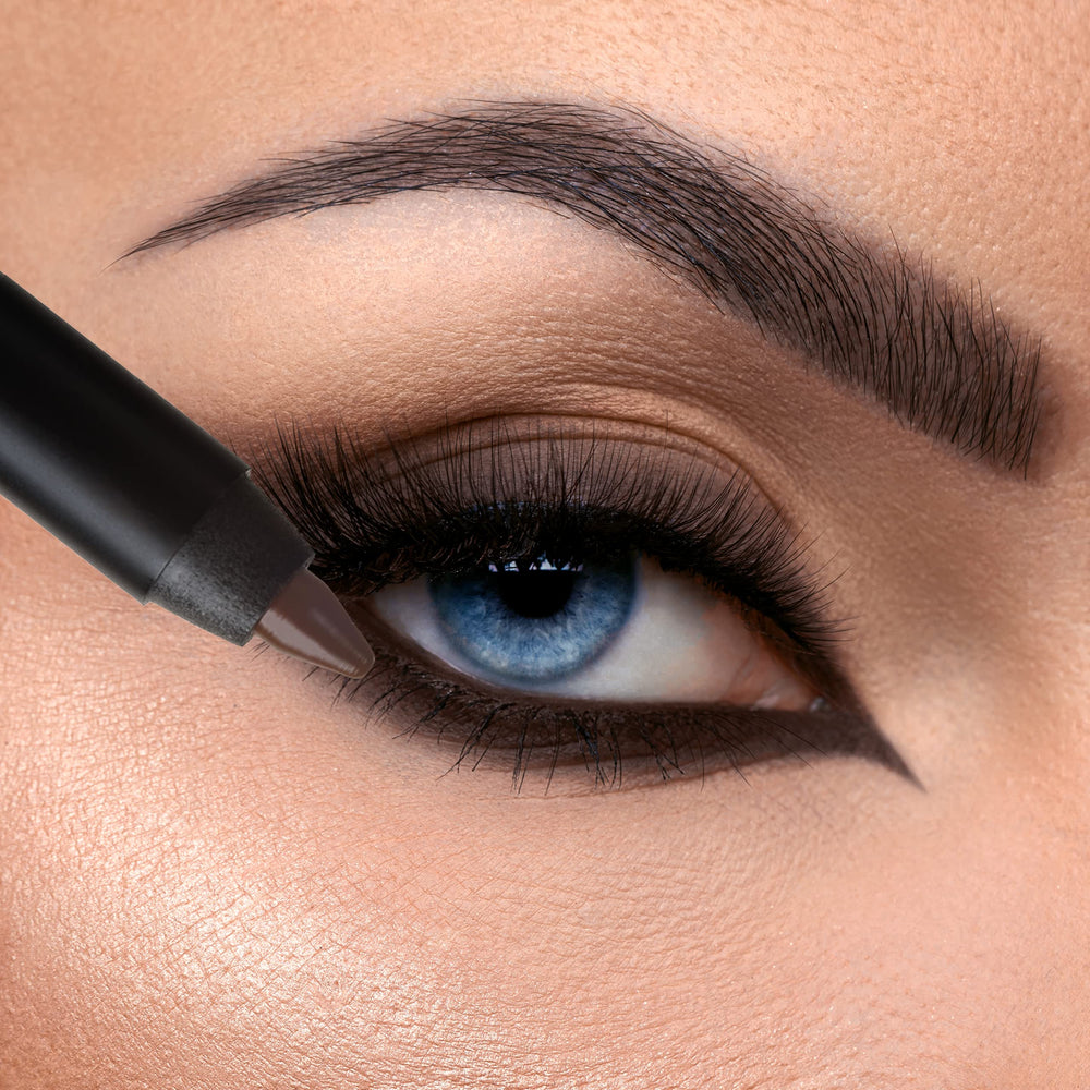 K7L Dark Brown Eyeliner waterproof for all-day wear and smudge resistance.