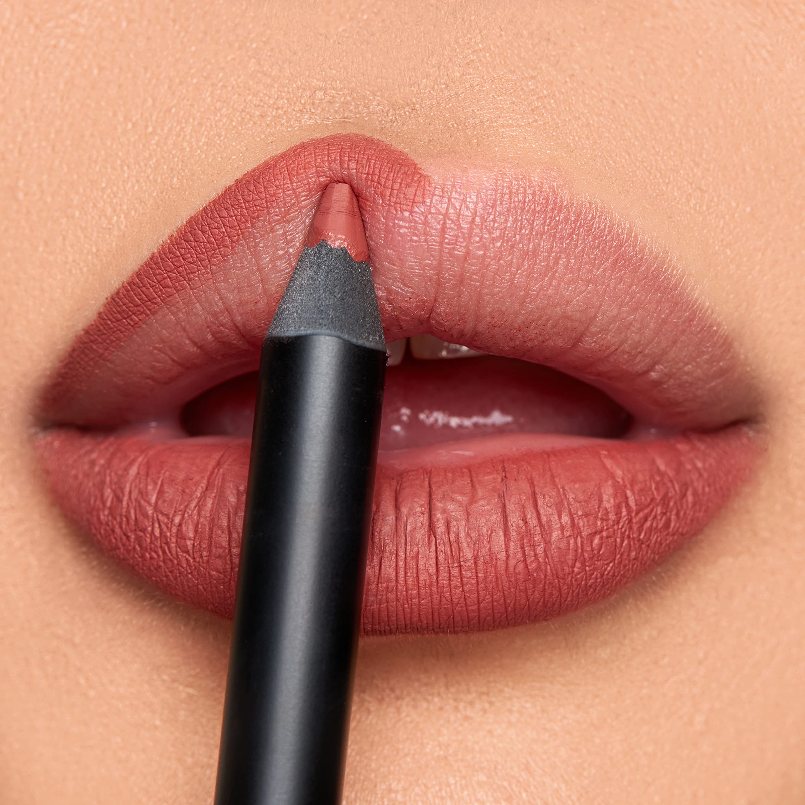 K7L Rustic Brown Lip Crayon Toast product shot shows creamy, long-wearing color.