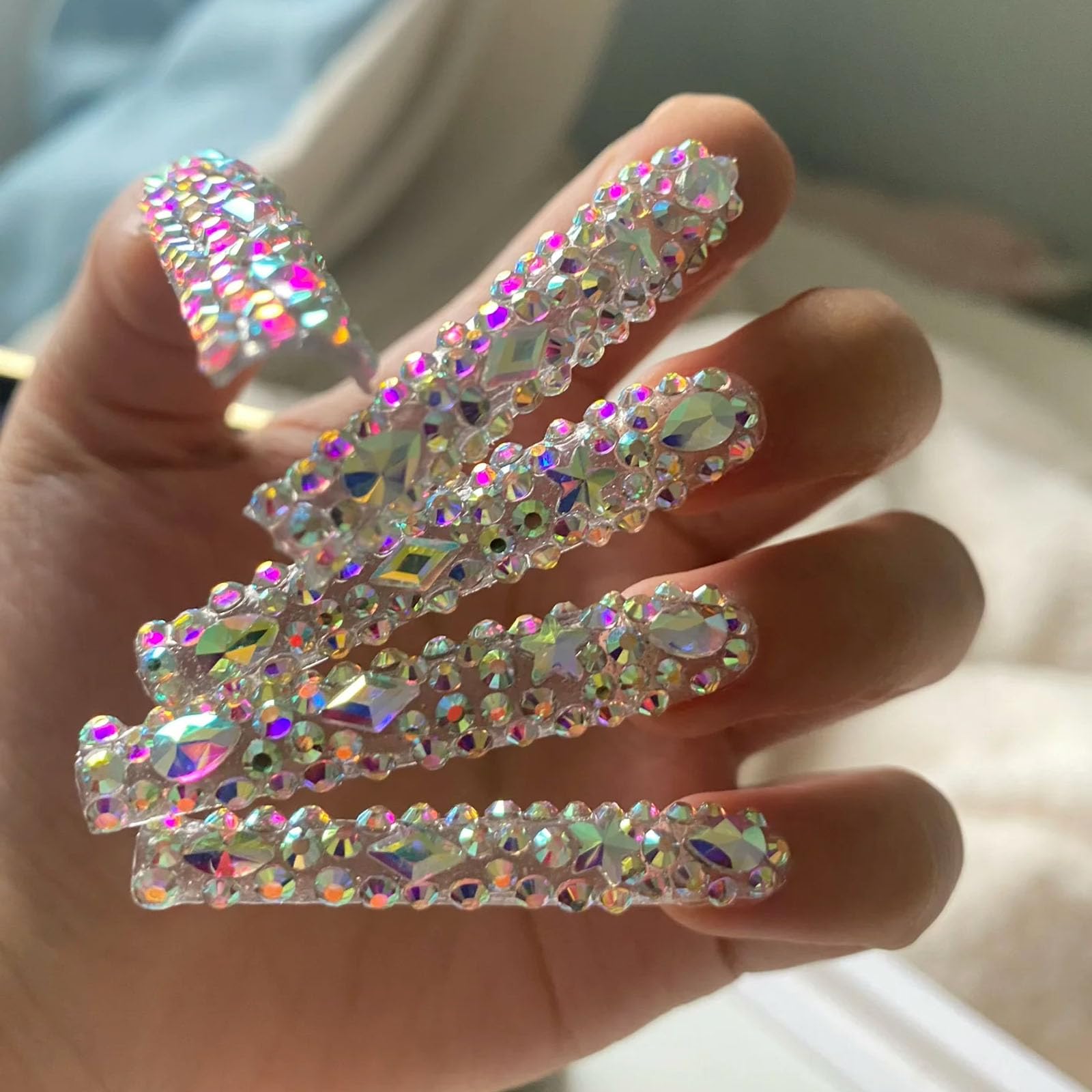 Kaipheiquan nail art in action on natural nails with gel polish.