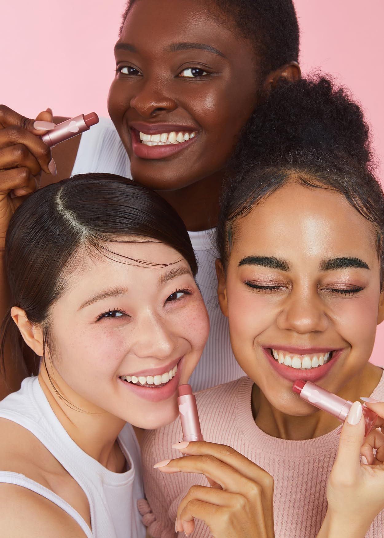Kaja Love Blur Lip Balm 05 vitamin E supports skin conditioning.