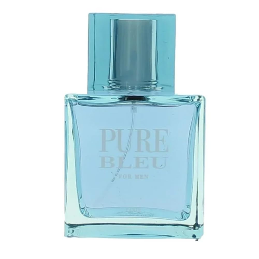 Karen Low Pure Blue spray-action demonstrates even mist for all-day freshness.