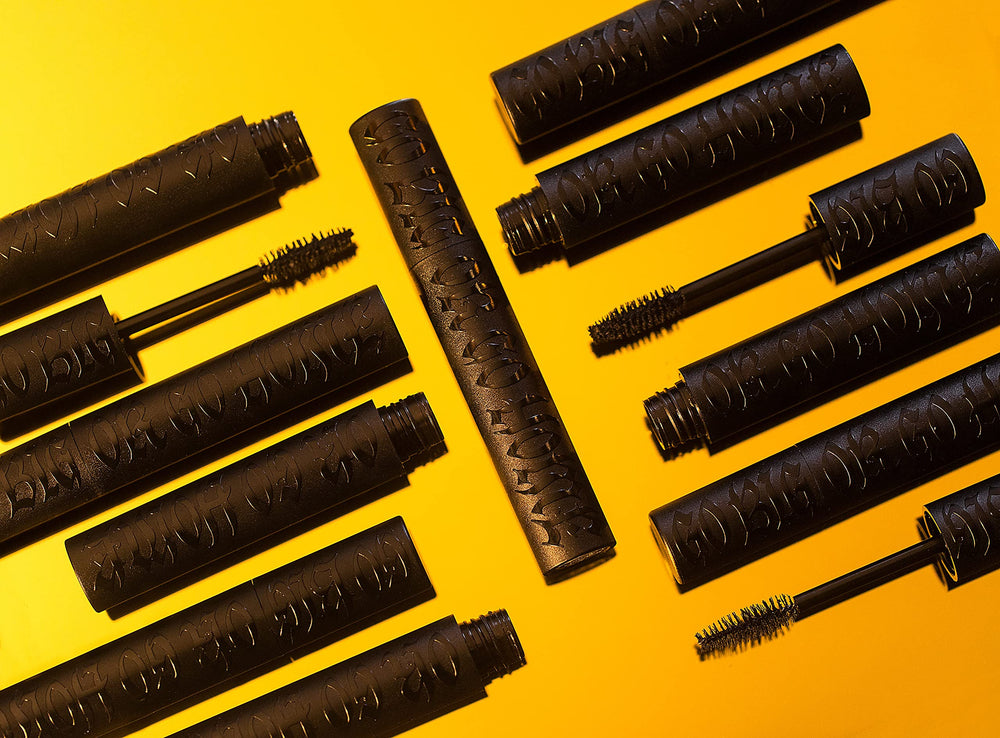 Kat Von D Go Big wand angle highlighting precise lash loading