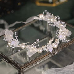 Kayzon gift-ready headpiece makes a thoughtful present for women and girls.