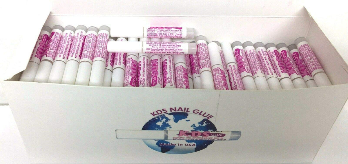 KDS Nail Tip Glue delivers a strong adhesive bond for acrylic tips, ensuring secure, seamless nail applications.