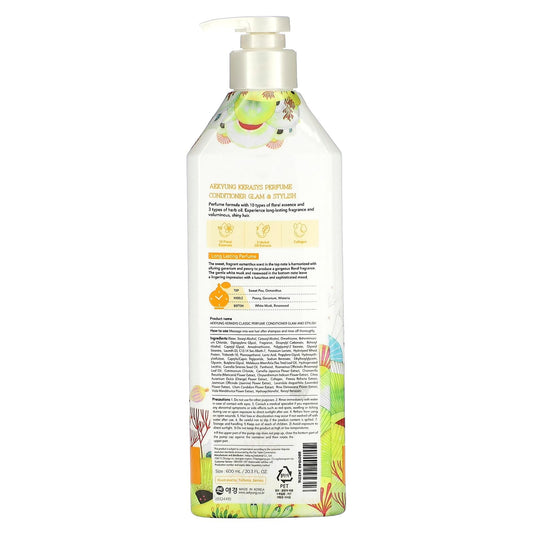 Kerasys Perfume Glam Stylish conditioner on hair during application for smooth detangling.